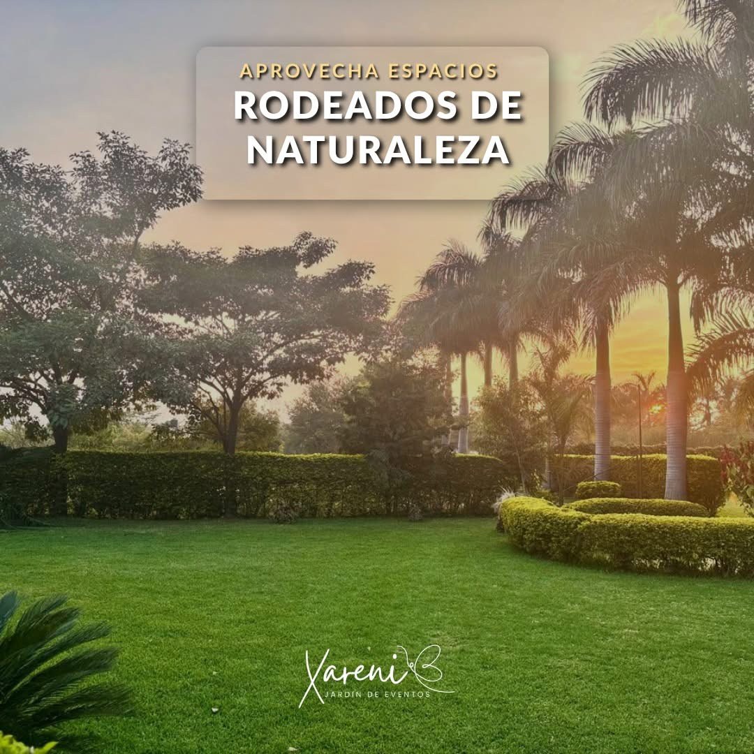 Jardín Xareni rodeado de naturaleza al atardecer